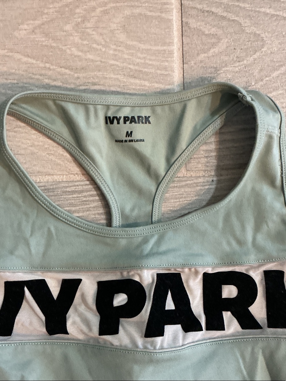 IVY PARK Mint Green Logo Racerback Sports Bra Women’s Sz Medium - Picture 2 of 4